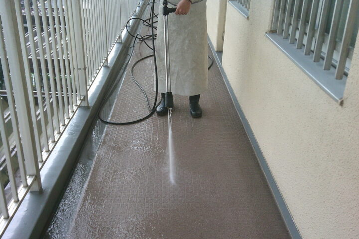 マンション等の清掃スタッフ